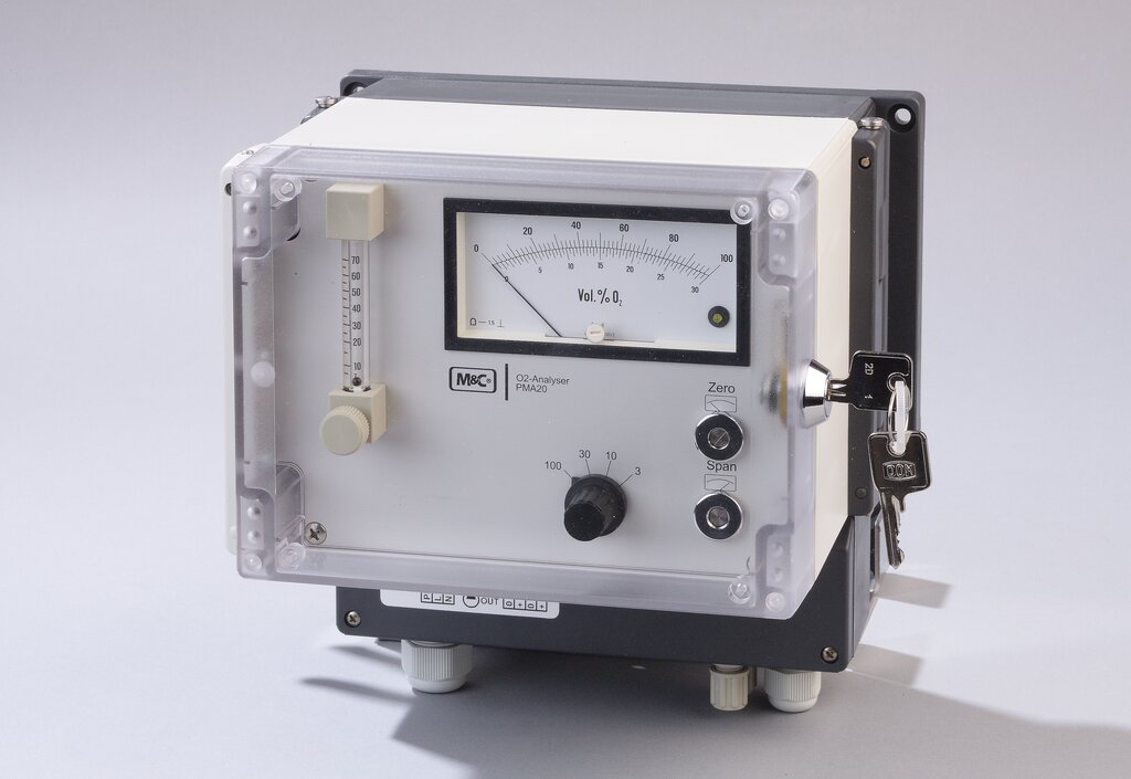 Oxygen Analyzer PMA20 Part No.: 02A1000